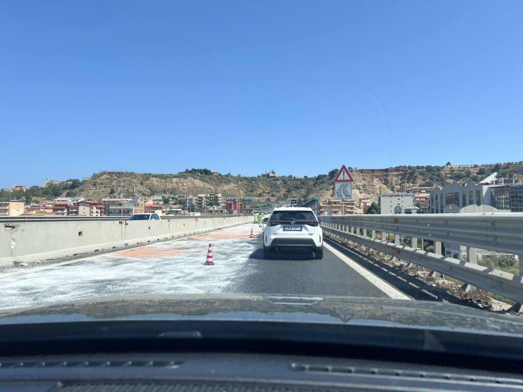 incidente raccordo autostradale reggio calabria