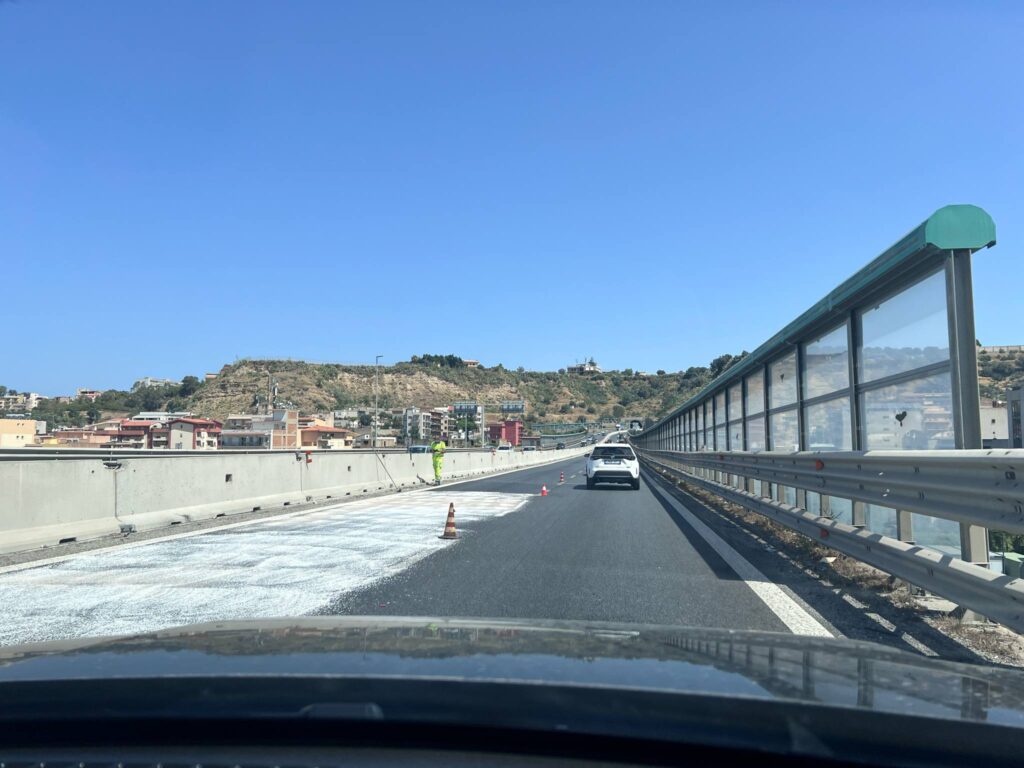 incidente raccordo autostradale reggio calabria