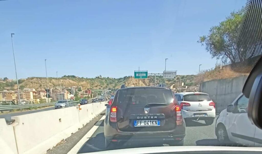 incidente raccordo autostradale reggio calabria