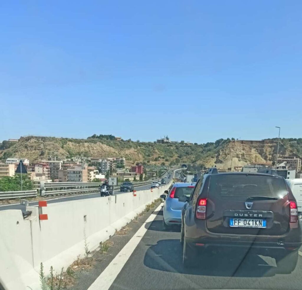 incidente raccordo autostradale reggio calabria
