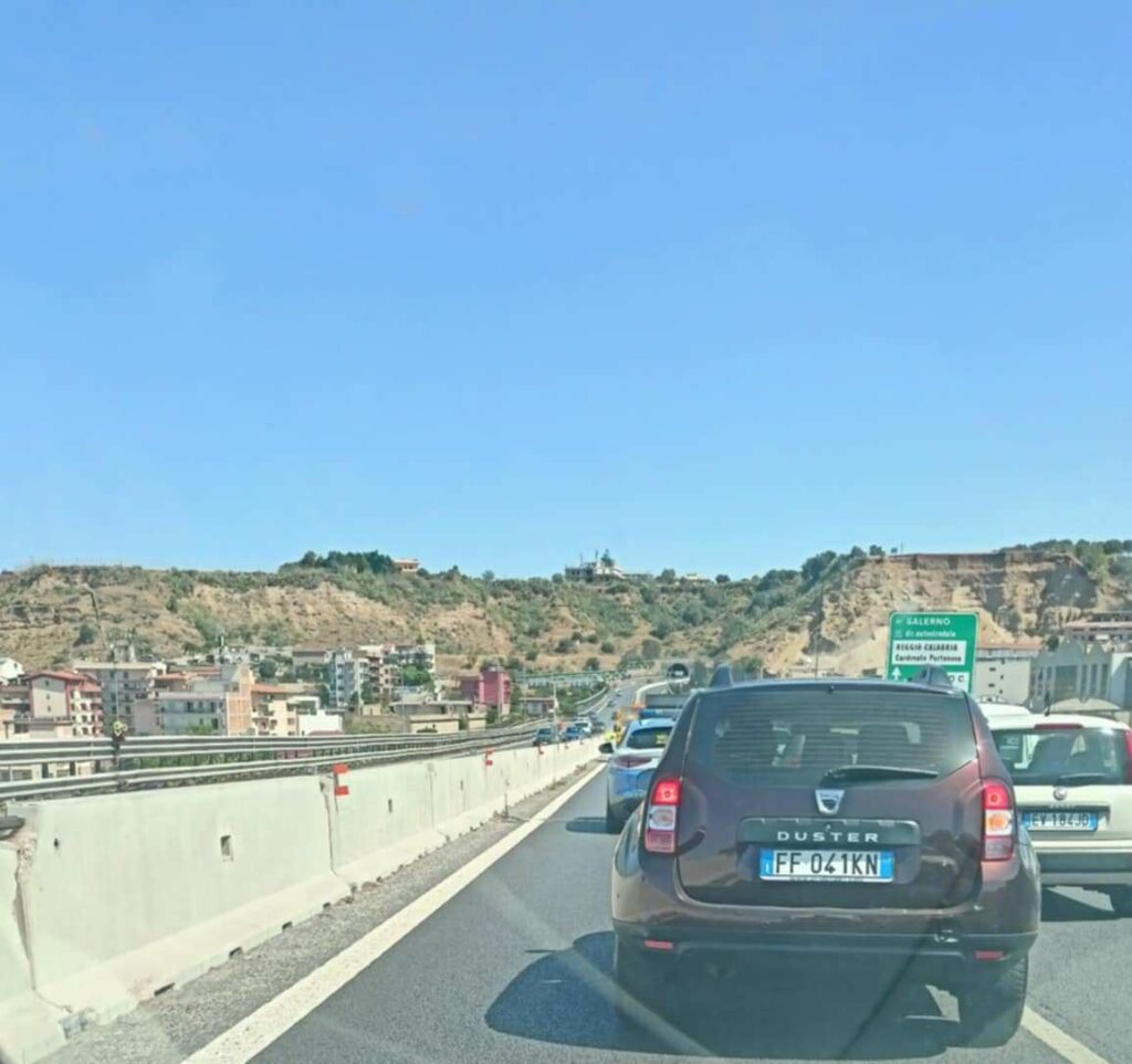 incidente raccordo autostradale reggio calabria