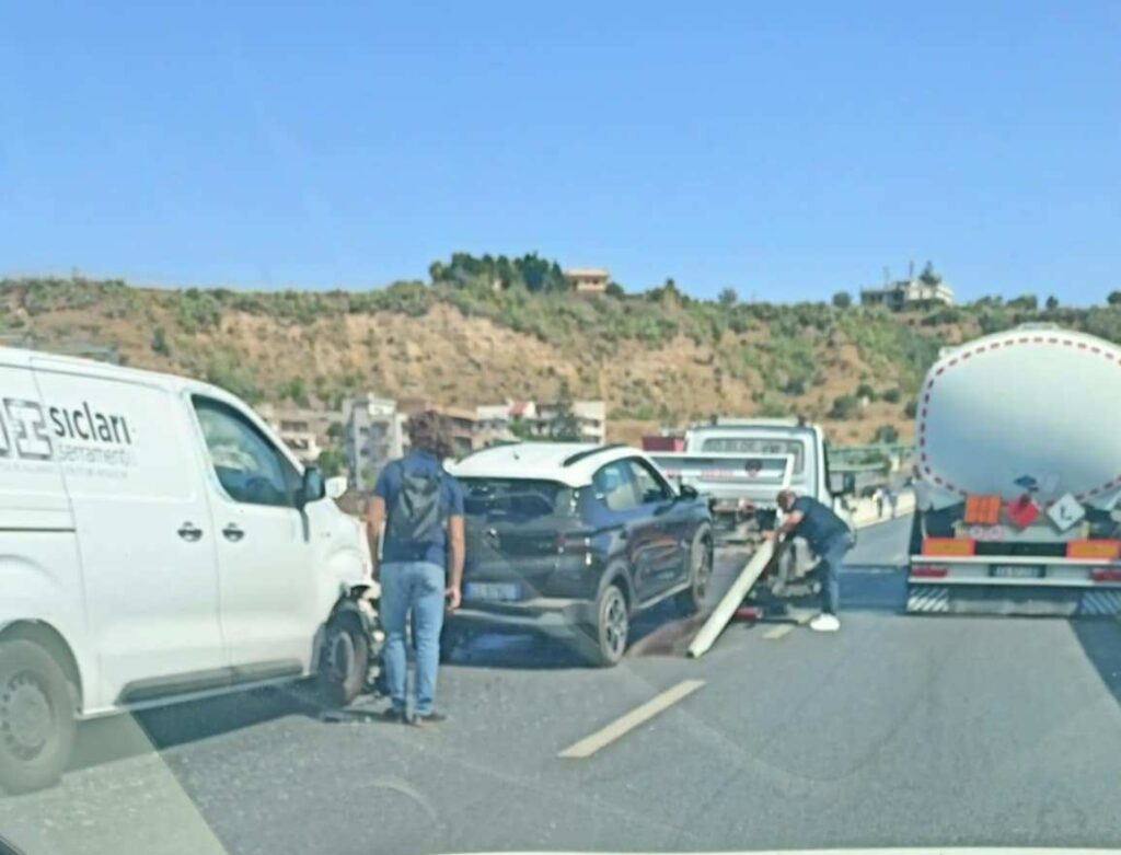 incidente raccordo autostradale reggio calabria