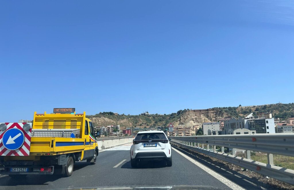 incidente raccordo autostradale reggio calabria