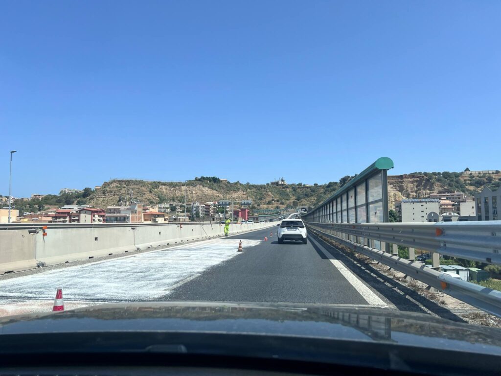 incidente raccordo autostradale reggio calabria