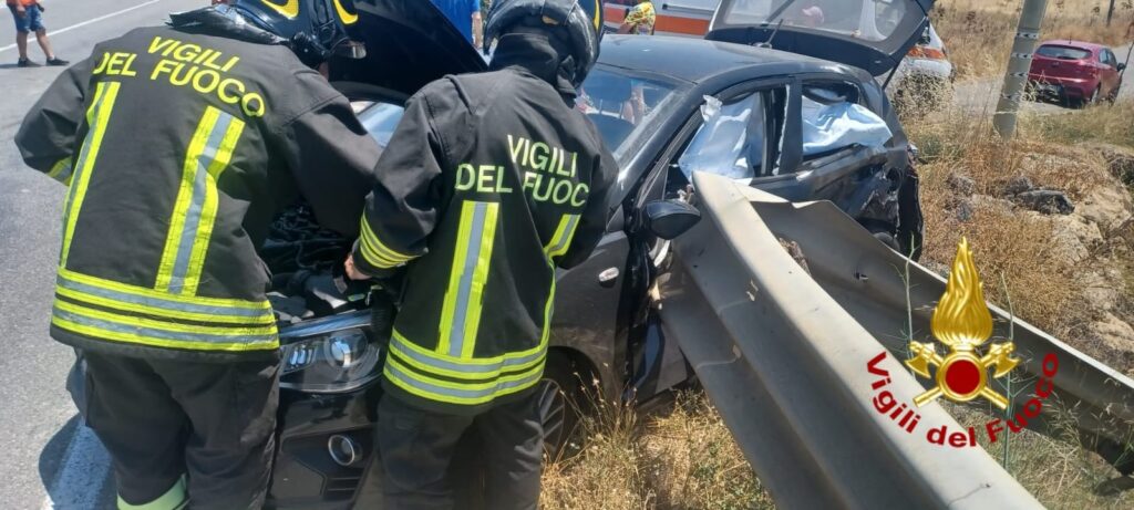 incidente ss106 Crotone