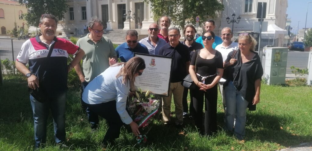 omaggio floreale fratelli d'italia rc per strage via d'amelio