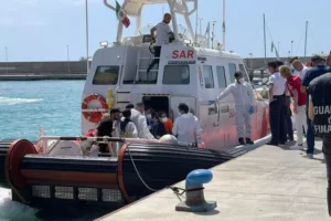 sbarco roccella
