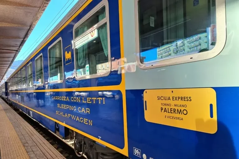 Sicilia Express raddoppia le corse per le feste natalizie, a bordo Alberto Urso e Lello Analfino