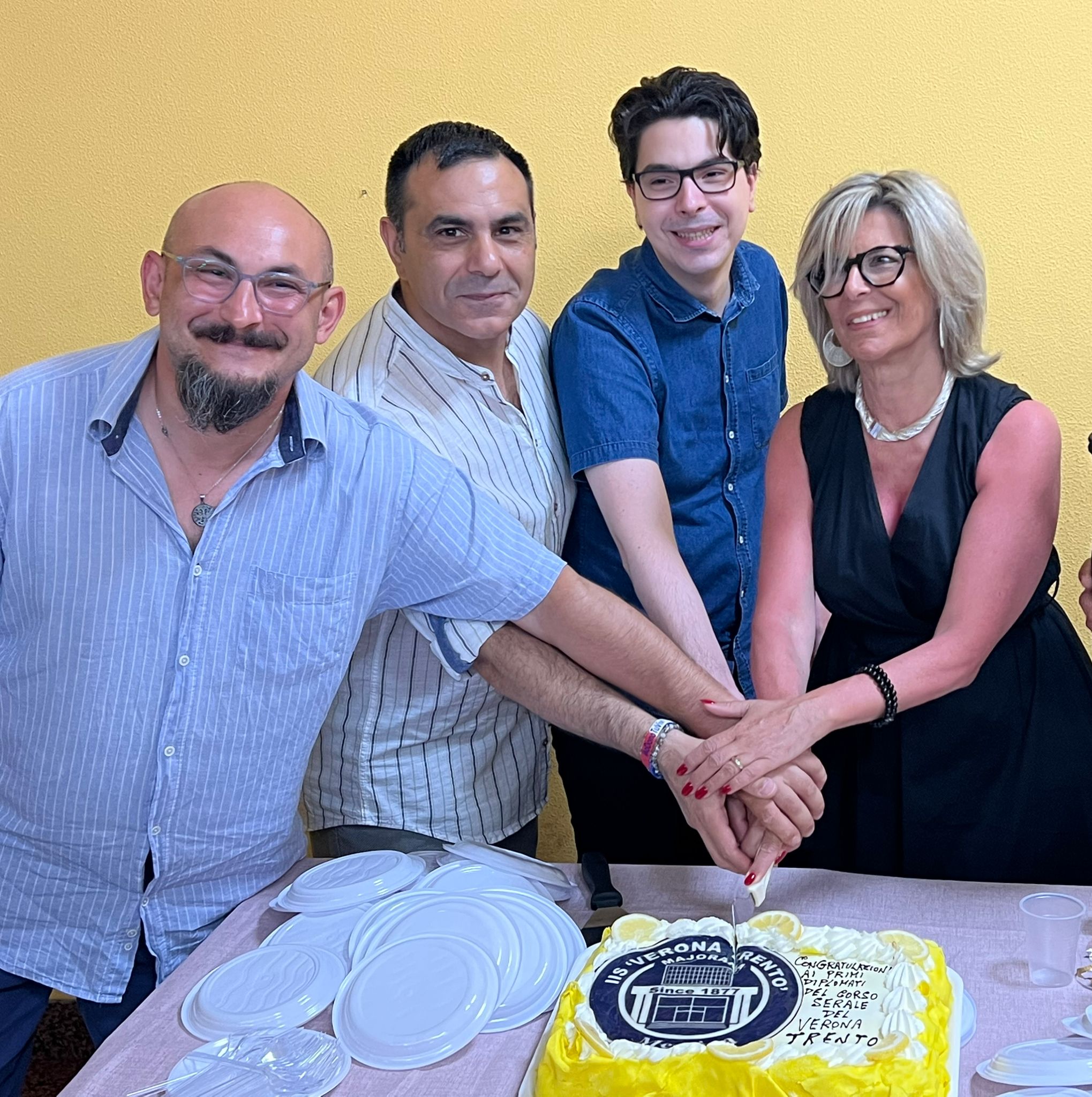 verona trento - tre centisti corsi serali e il dirigente scolastica
