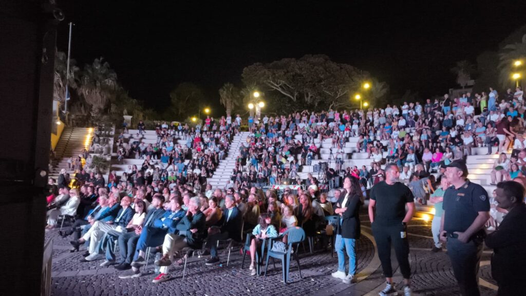 Arena dello Stretto spettacolo di sera