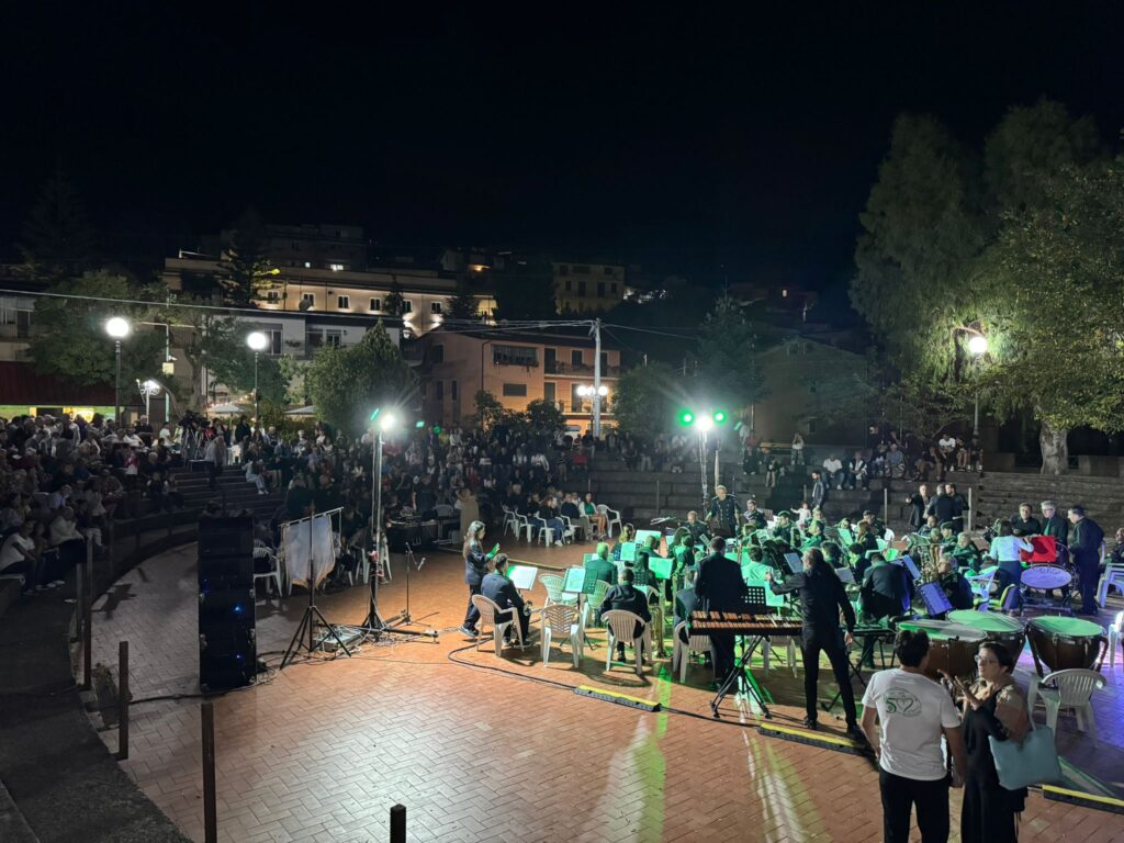 Banda XX Giugno 1950 prima del concerto-anfiteatro Piaza Faraci