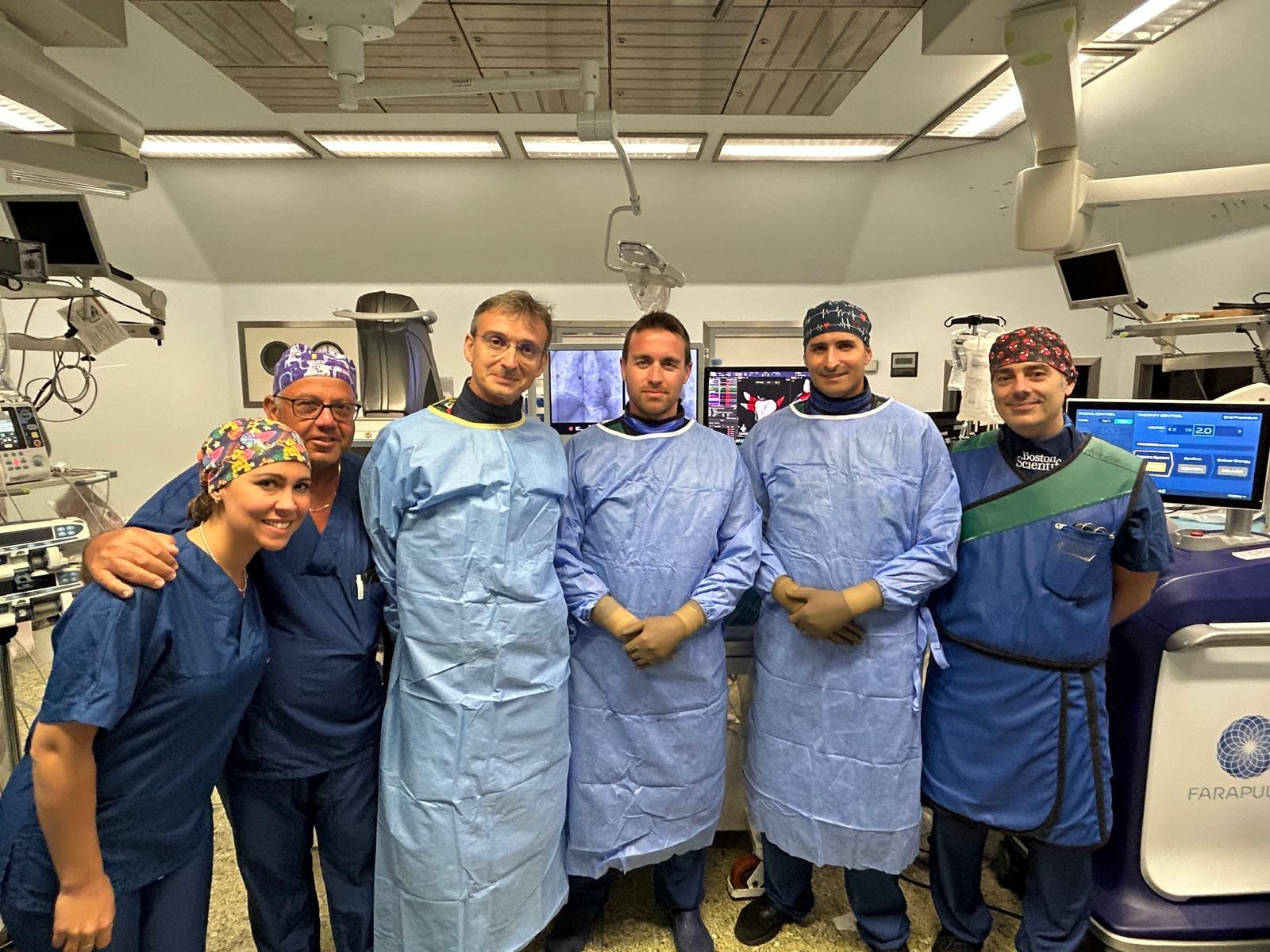 FOTO MEDICI INFERMIERI EQUIPE DI ELETTROFISIOLOGIA