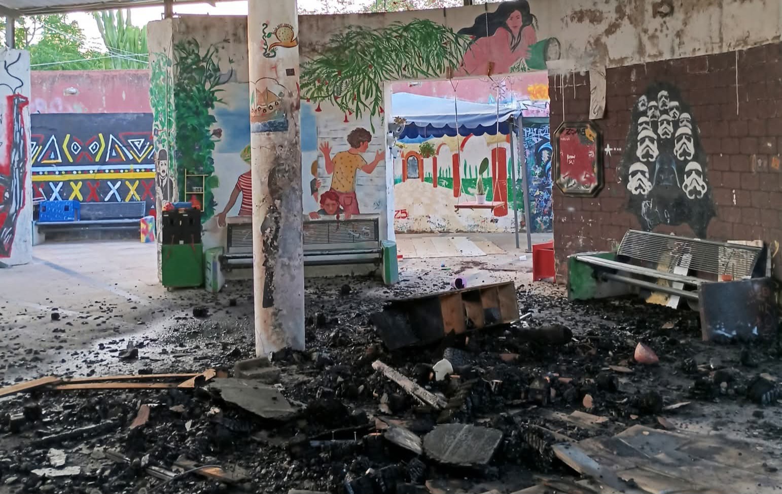 Incendio CSOA Angelina Cartella di Gallico
