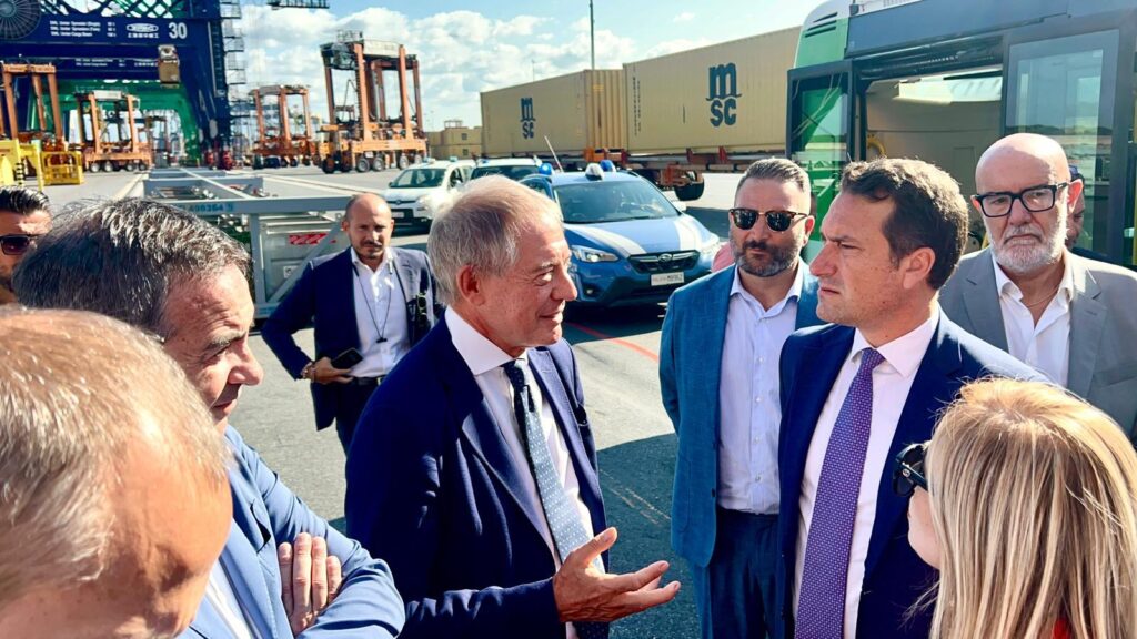 Insediamento nuovo commissario straordinario autorità portuale gioia tauro paolo piacenza