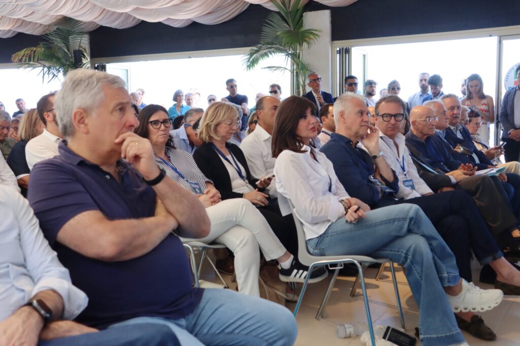 Stati Generali del sud di Forza Italia Tajani Bernini Zangrillo