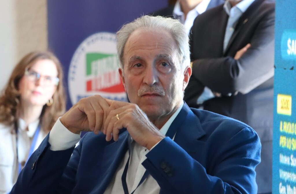 Stati Generali del sud di Forza Italia a Reggio Calabria Vito Bardi Governatore Basilicata