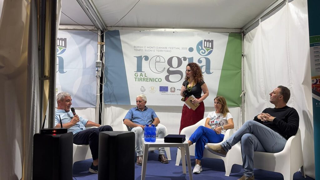 Talk show Fondachelli Fantina al microfono Sauerborn