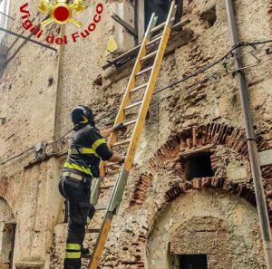 crollo solai cosenza