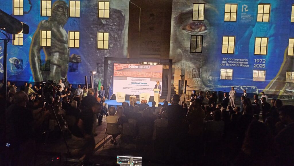 evento con Raffaele Fitto a Piazza de nava