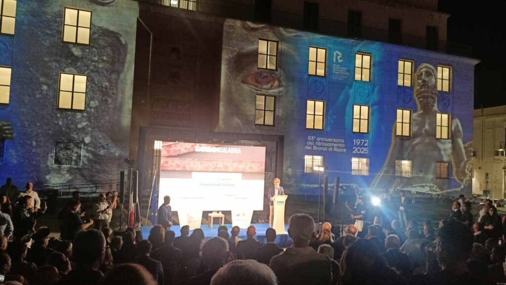 evento con Raffaele Fitto a Piazza de nava