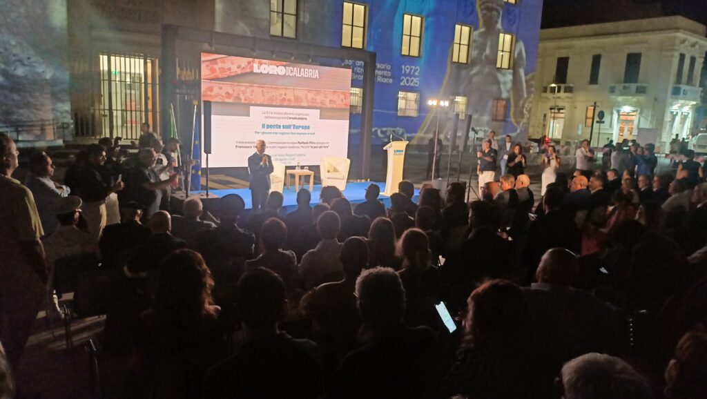 evento con Raffaele Fitto a Piazza de nava