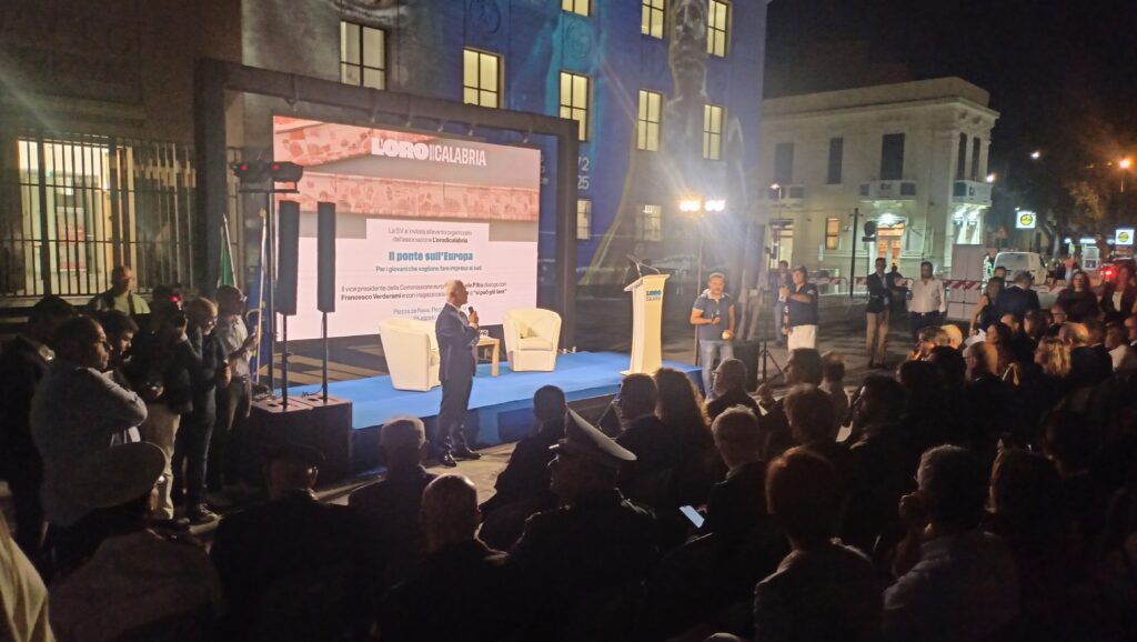 evento con Raffaele Fitto a Piazza de nava