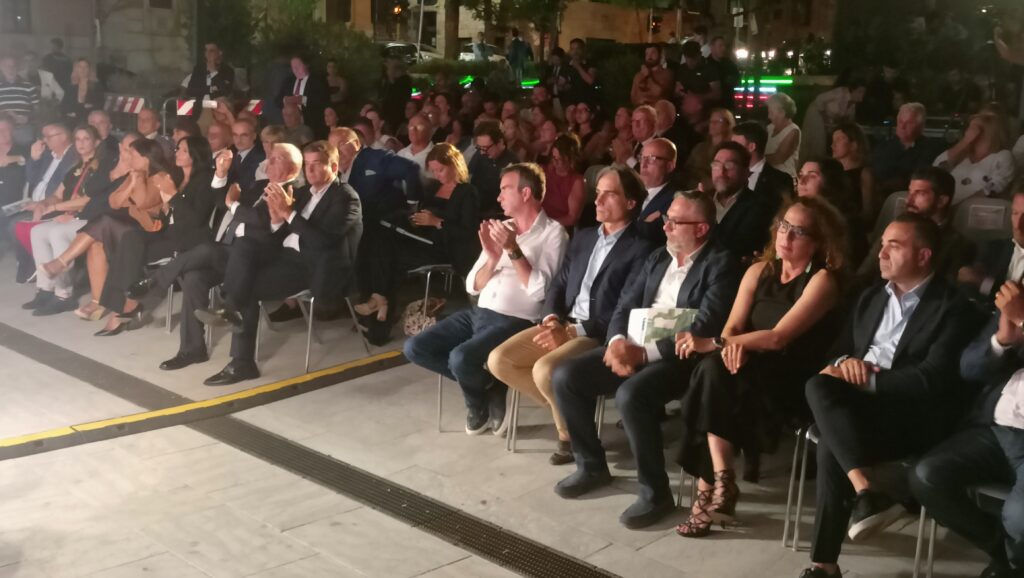 evento con Raffaele Fitto a Piazza de nava