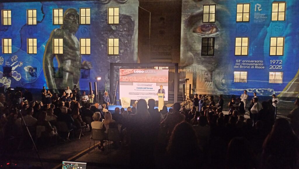 evento con Raffaele Fitto a Piazza de nava