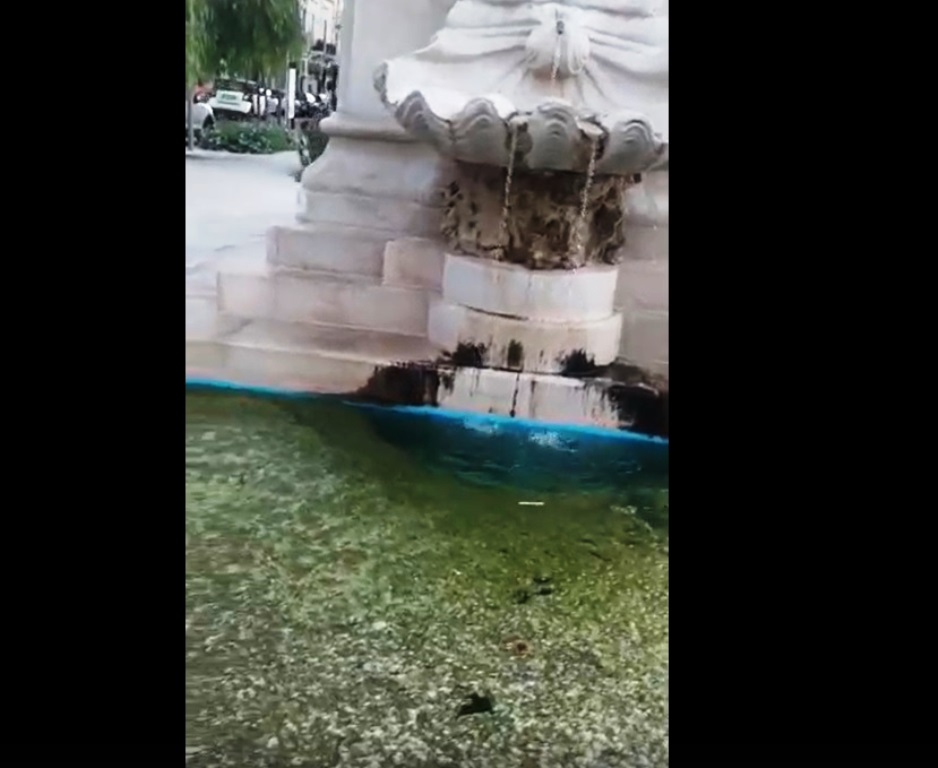 fontana piazza de nava