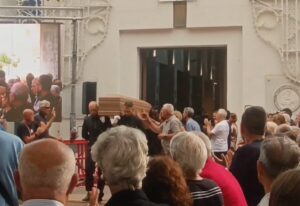 funerali fratello sindaco praia a mare