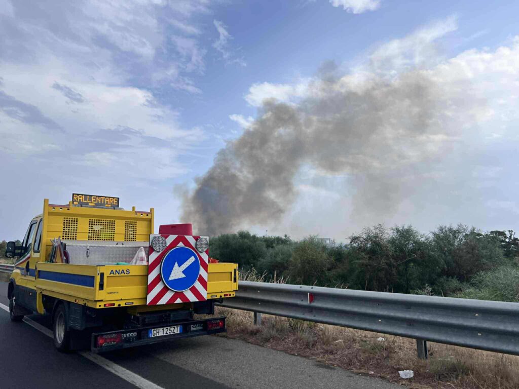 incendio laghetti saline