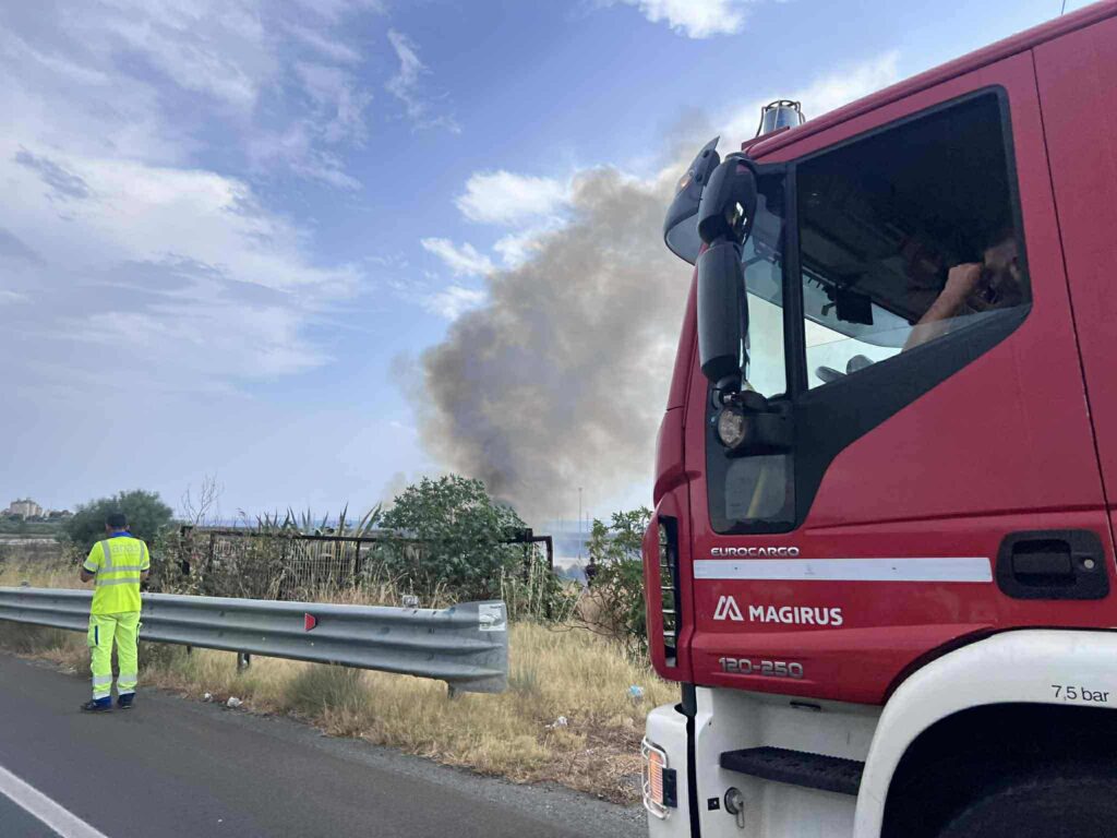 incendio laghetti saline