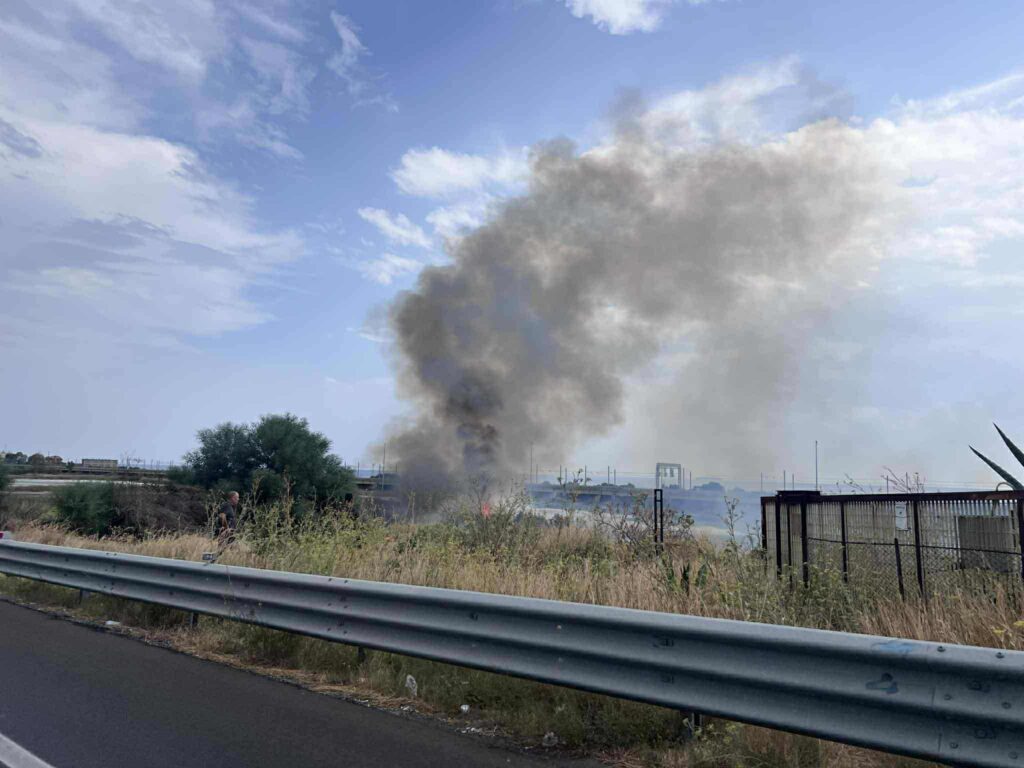 incendio laghetti saline