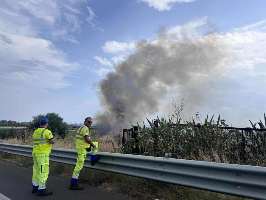 incendio laghetti saline
