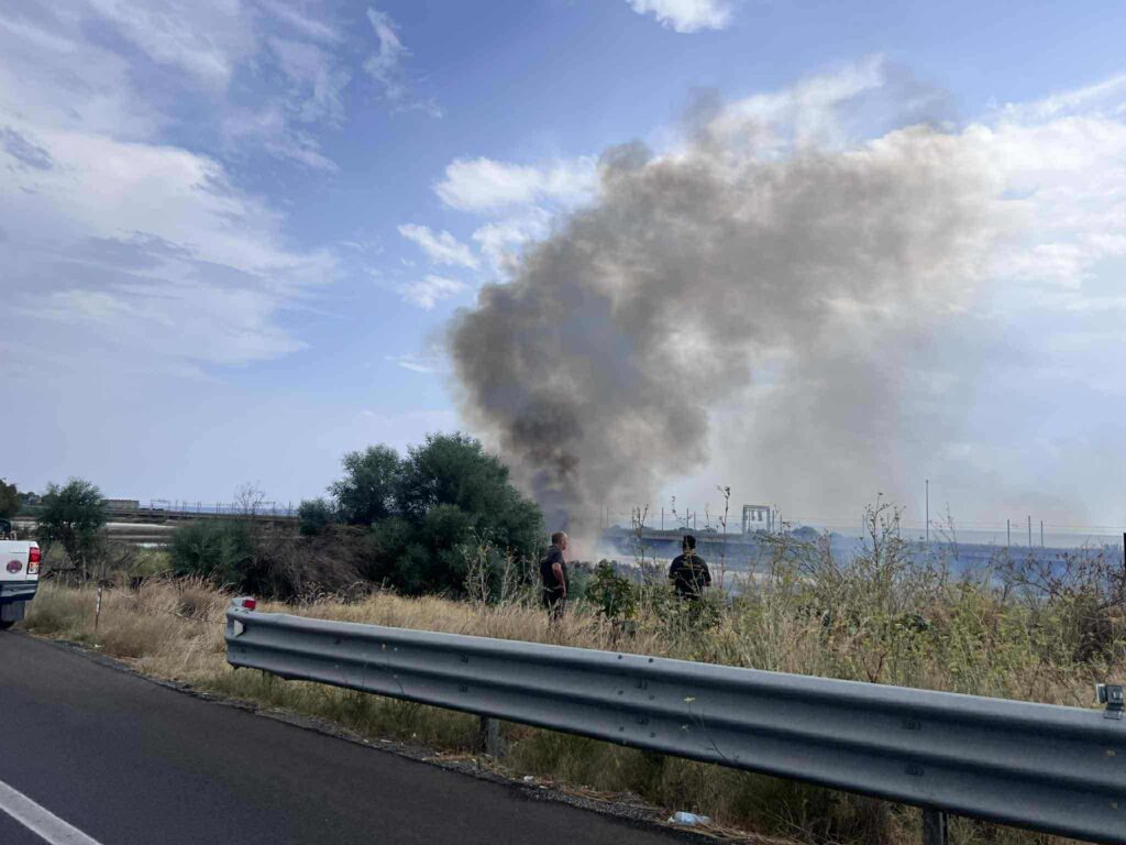 incendio laghetti saline