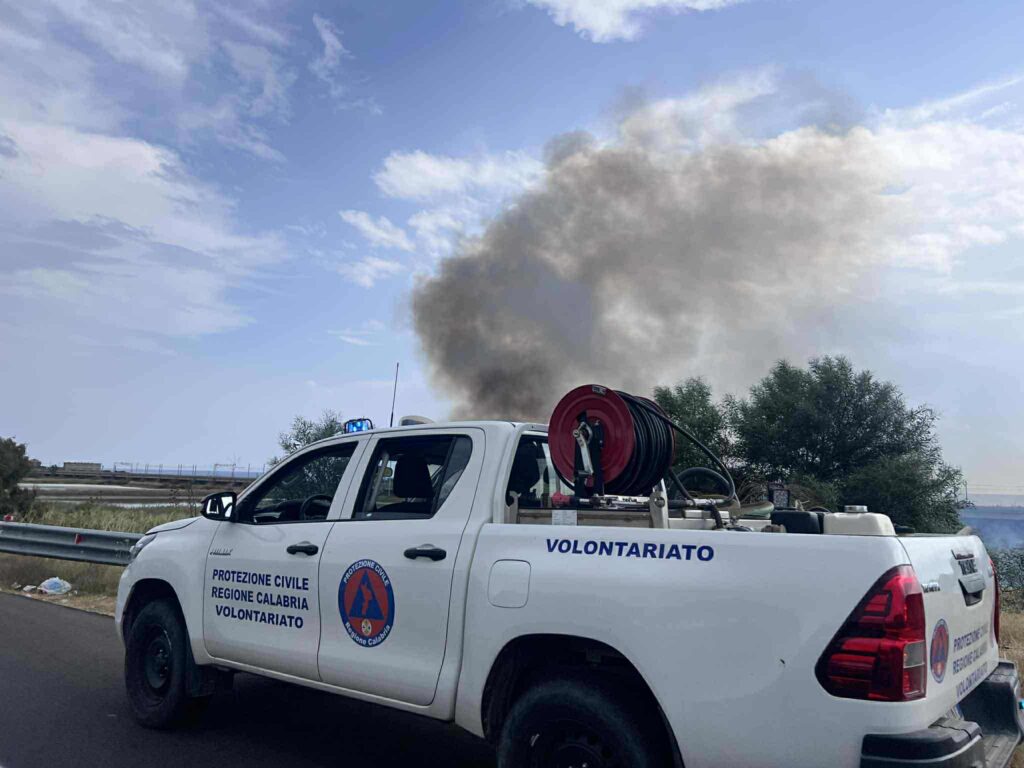 incendio laghetti saline