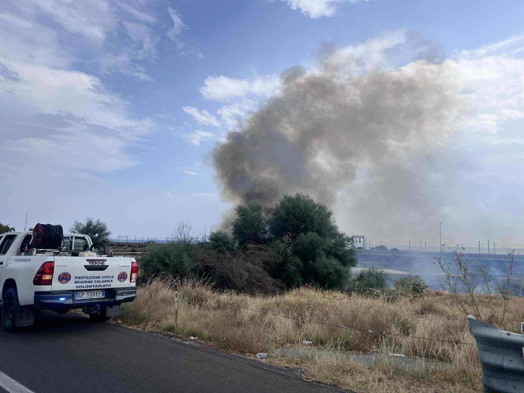 incendio laghetti saline