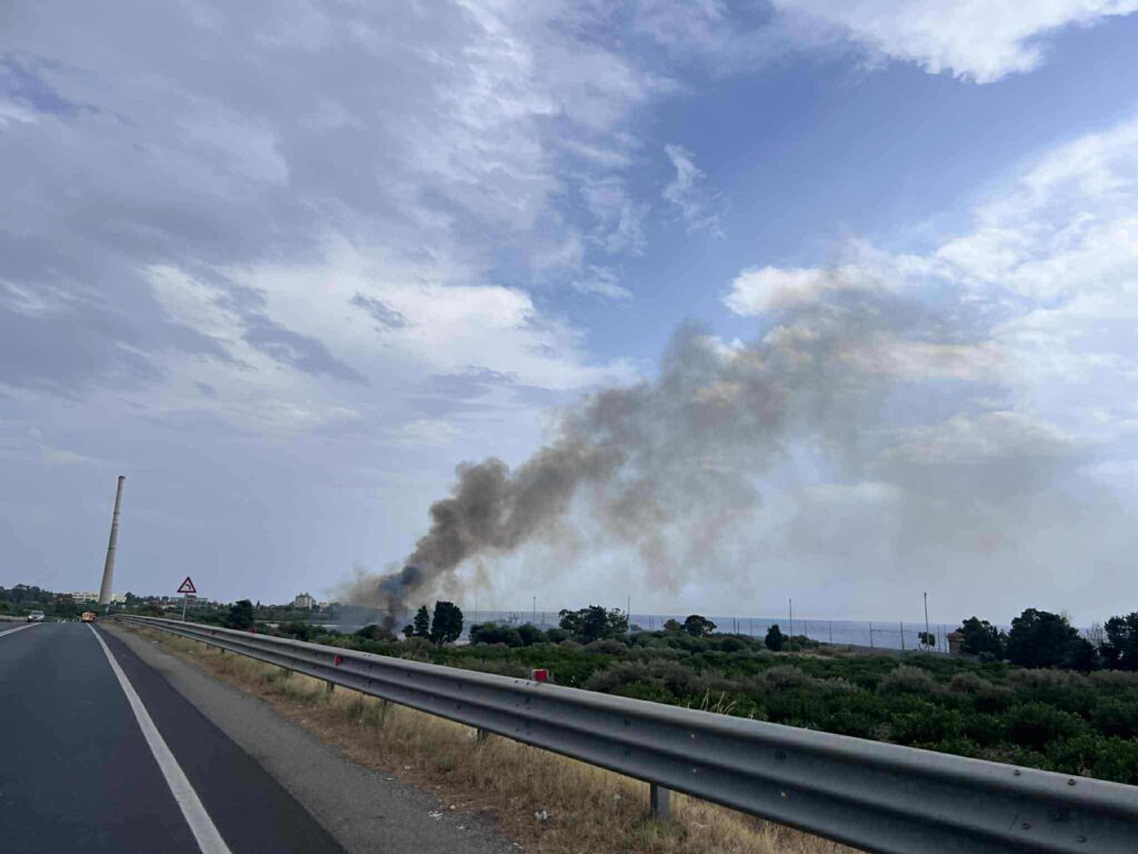 incendio laghetti saline