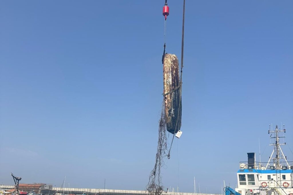 rimozione relitti nel porto di Catania