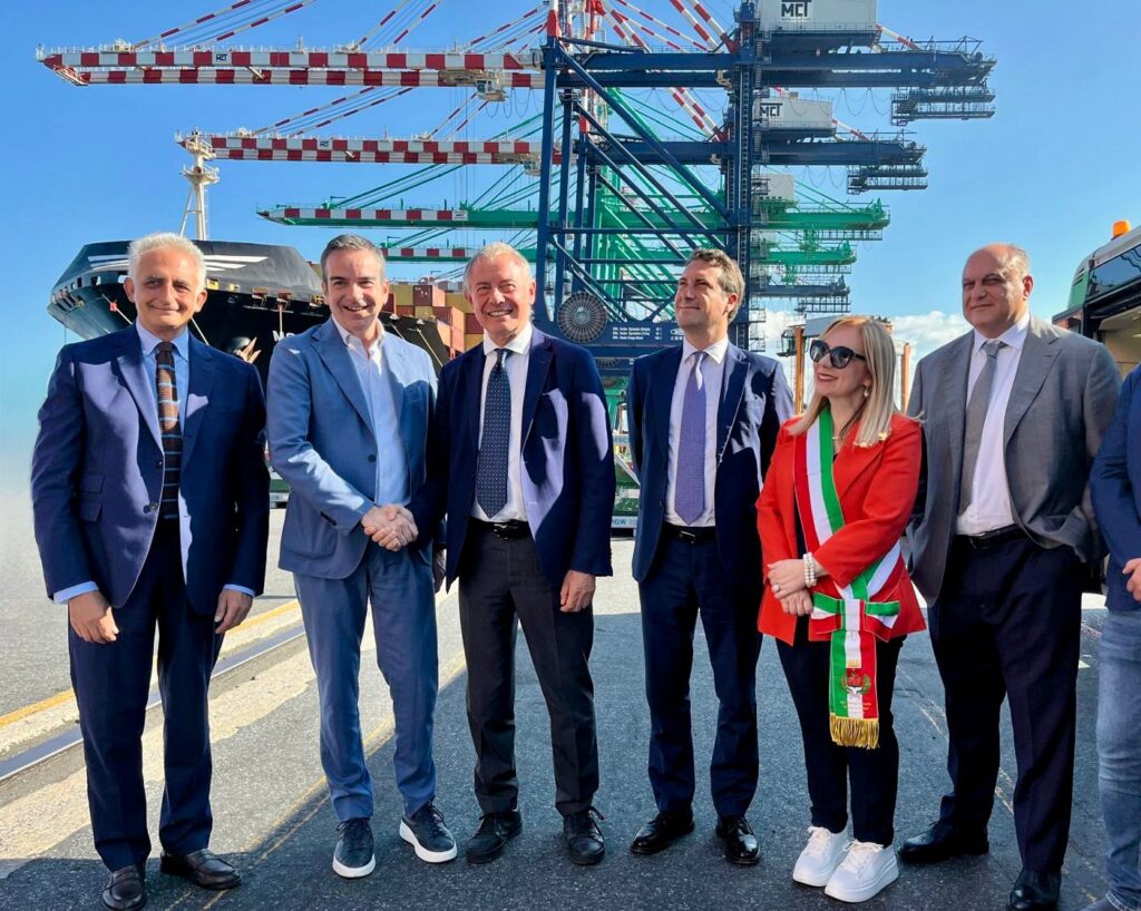 sopralluogo ministro urso porto di gioia tauro