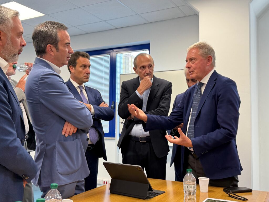 sopralluogo ministro urso porto di gioia tauro