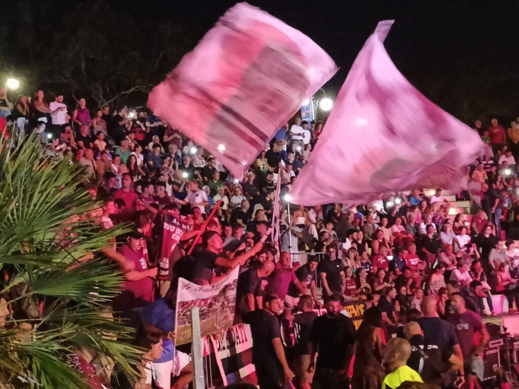 ultrà alla presentazione della reggina 27 agosto 2025