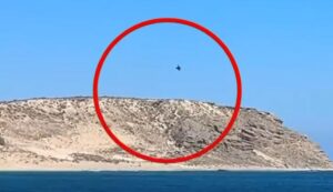 Aereo F16 della Grecia sulla Flotilla