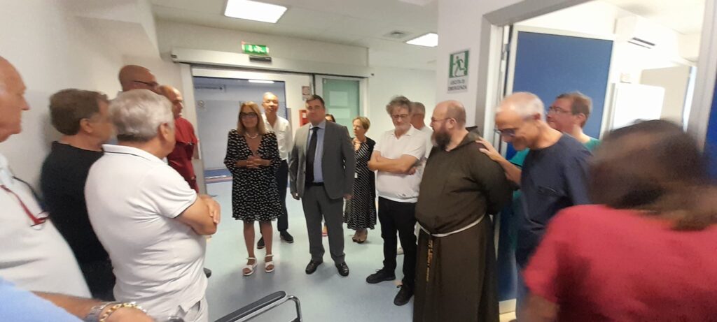 Associazione Portatori della Vara dona 10 carrozzine GOM