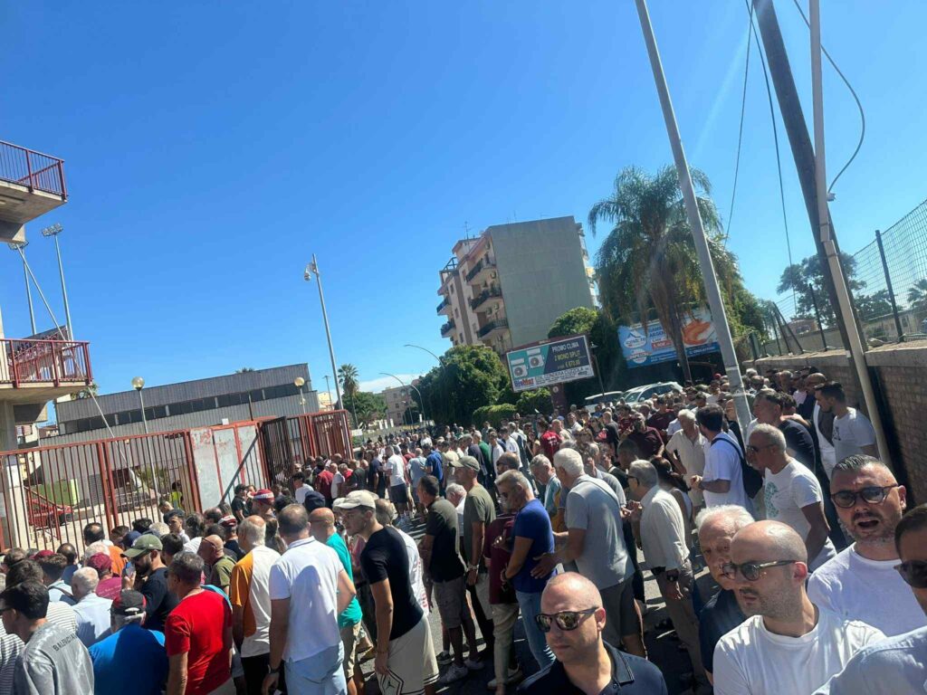 Code tifosi fuori dal Granillo Reggina-Nissa