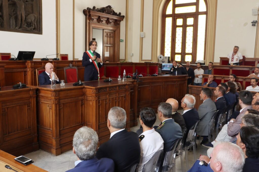 Consegna cittadinanza onoraria di Reggio Calabria Gianni Infantino