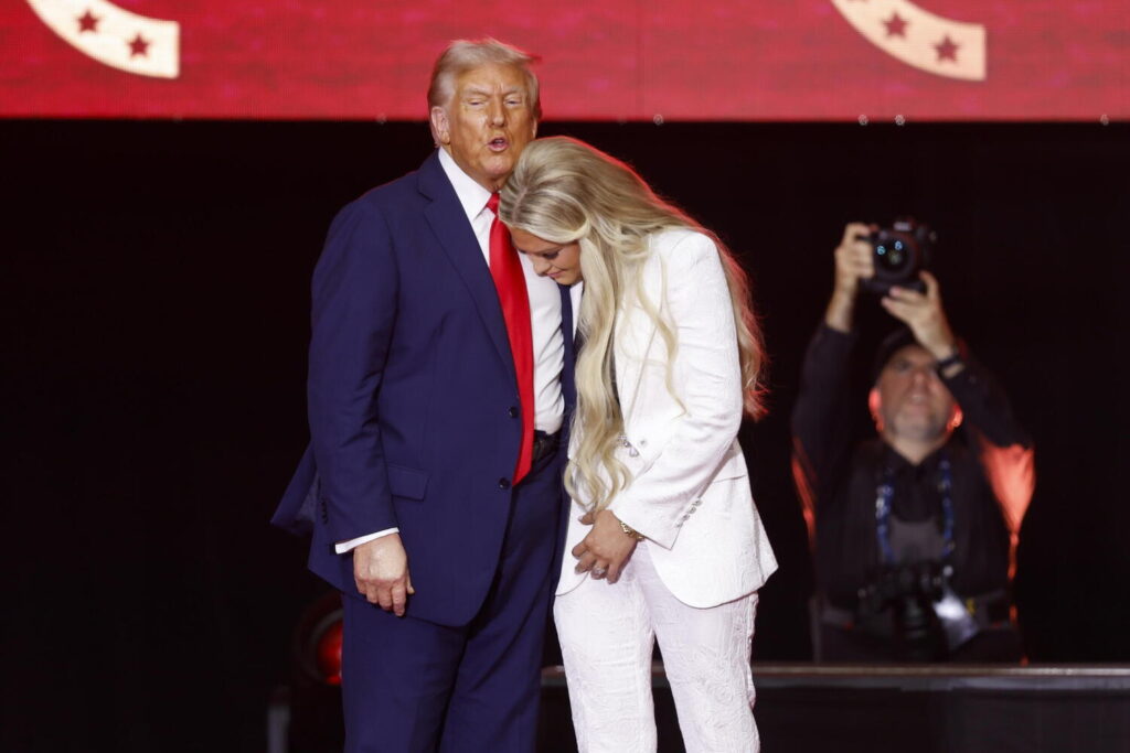 Donald Trump ed Erika Kirk