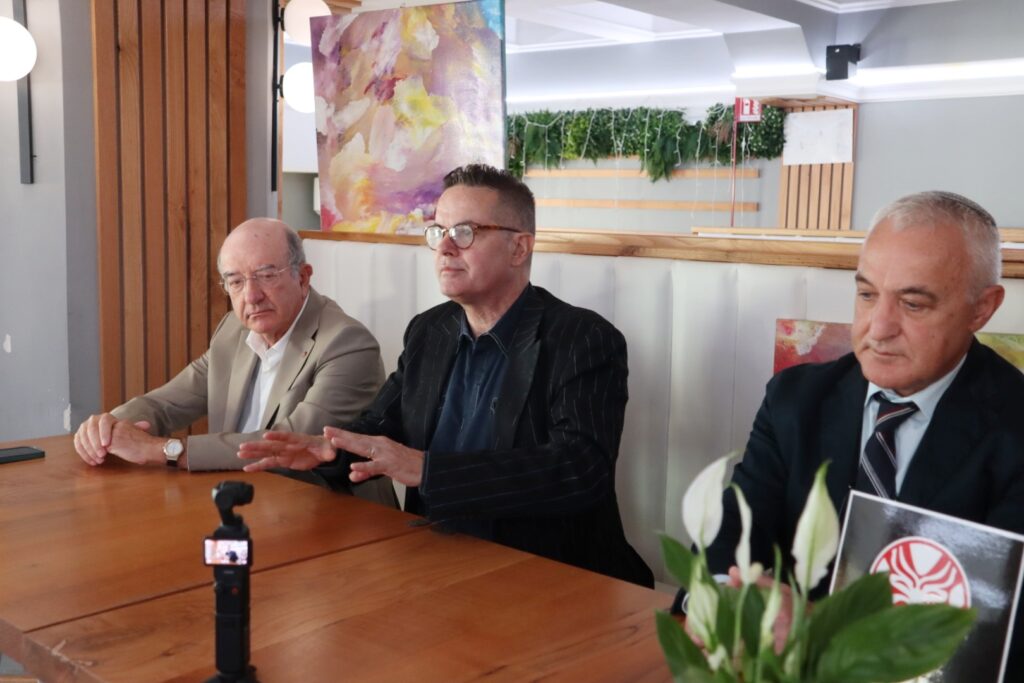 Eduardo Lamberti Castronuovo Klaus Davi e Roque Pugliese