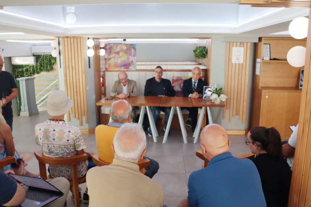 Eduardo Lamberti Castronuovo Klaus Davi e Roque Pugliese