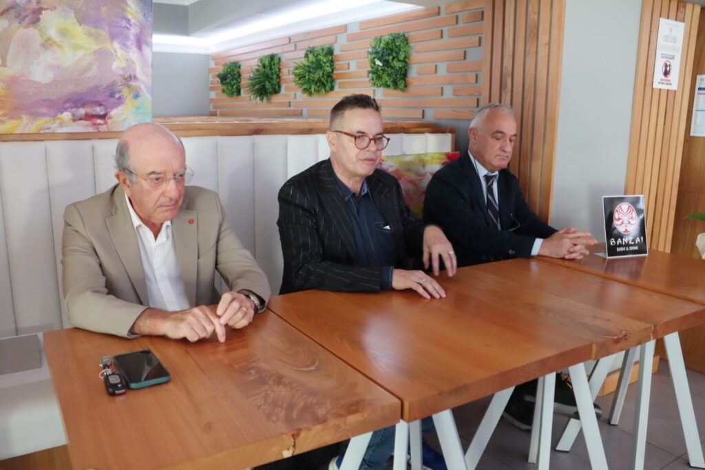 Eduardo Lamberti Castronuovo Klaus Davi e Roque Pugliese